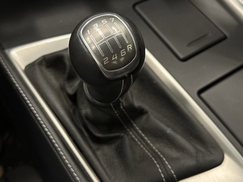 Used 2014 Chevrolet Corvette Stingray Convertible w/ 2LT Preferred Equipment Group image 31