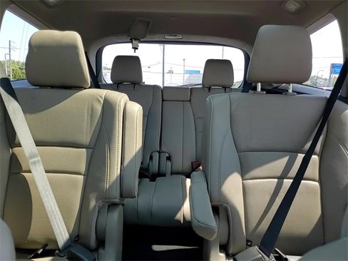 Used 2017 Honda Pilot Elite image 26