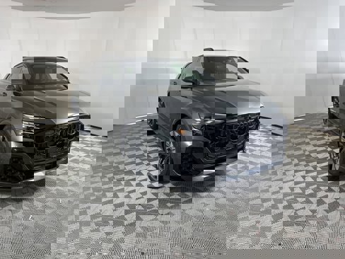 Certified 2025 Audi Q8 Prestige image 1
