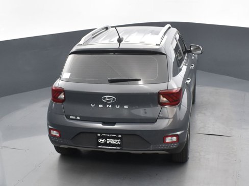 Certified 2024 Hyundai Venue Limited image 17