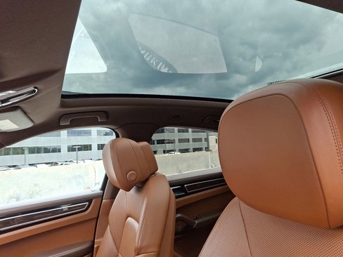 Used 2021 Porsche Cayenne S image 15