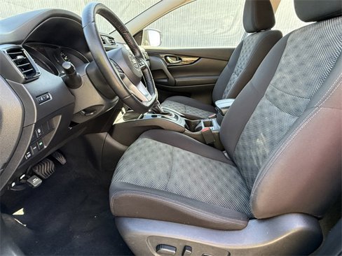 Used 2021 Nissan Rogue Sport SV image 17