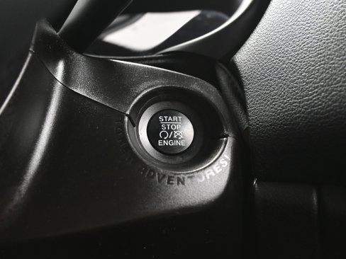 Used 2021 Jeep Renegade Latitude image 21