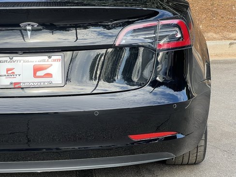 Used 2018 Tesla Model 3 Mid Range image 15