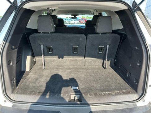 Used 2021 Chevrolet Traverse LS image 5