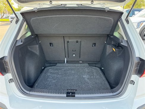 Certified 2022 Volkswagen Taos S image 11