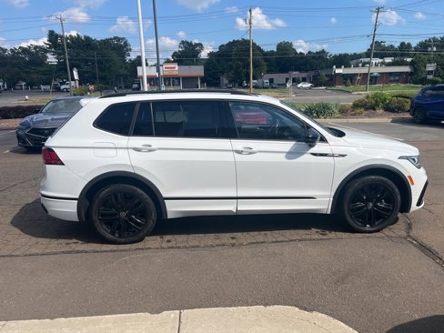 Used 2022 Volkswagen Tiguan SE R-Line image 19
