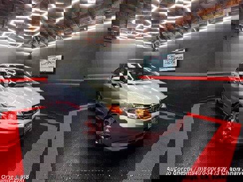 Used 2012 Honda Civic Hybrid Sedan image 1