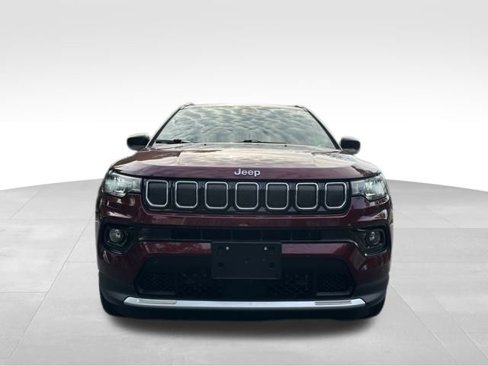 Used 2022 Jeep Compass Limited image 15