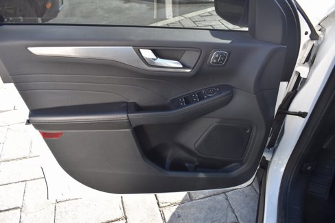 Used 2022 Ford Escape Titanium image 17