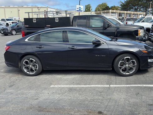 Used 2022 Chevrolet Malibu LT image 2