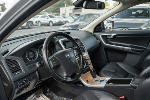 Used 2010 Volvo XC60 T6 image 6