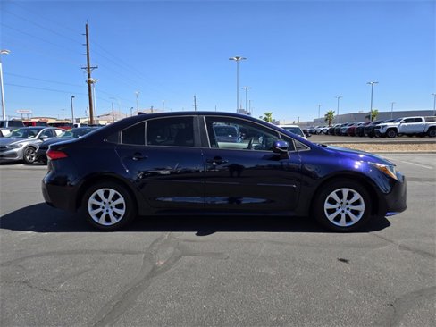 Certified 2022 Toyota Corolla LE image 3