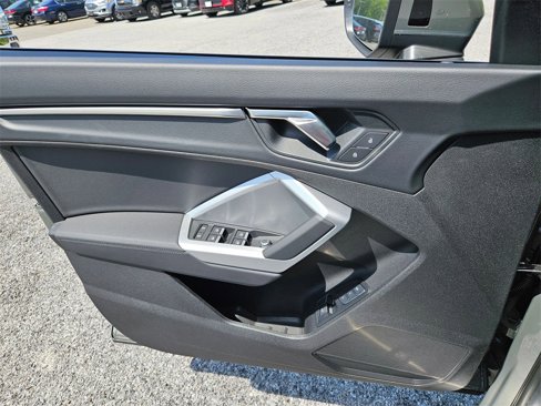 New 2025 Audi Q3 2.0T Premium image 7