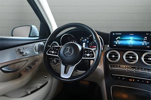 Used 2020 Mercedes-Benz GLC 300 4MATIC image 31