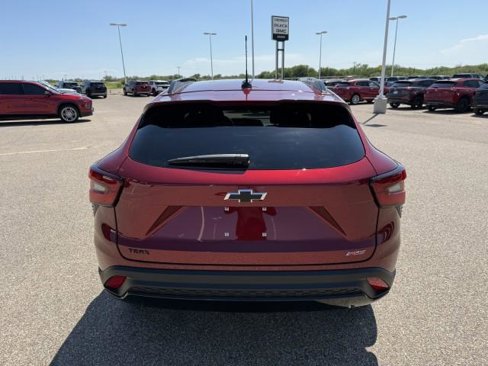 New 2025 Chevrolet Trax RS image 7