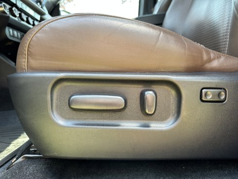Used 2020 Toyota Tacoma Limited image 19