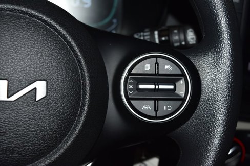 Used 2023 Kia Soul LX image 9