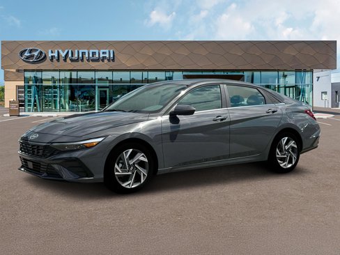 New 2025 Hyundai Elantra SEL image 2