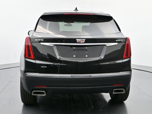 New 2025 Cadillac XT5 Luxury image 4