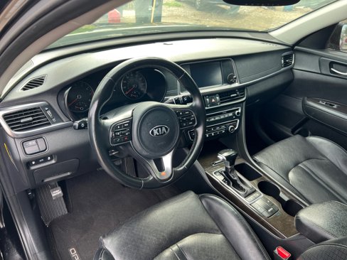 Used 2017 Kia Optima EX image 18