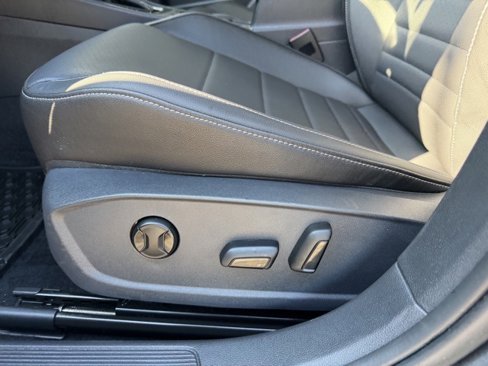 Certified 2021 Volkswagen Jetta SE image 18