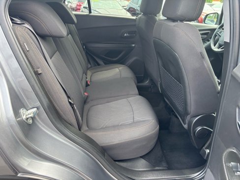 Used 2020 Chevrolet Trax LT image 17