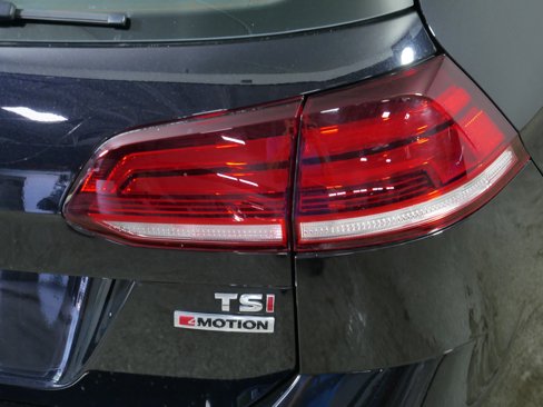 Used 2018 Volkswagen Golf Alltrack SE image 17