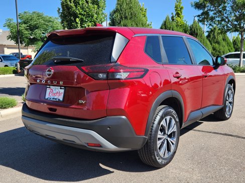Used 2023 Nissan Rogue SV image 3