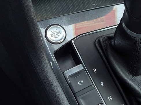 Certified 2019 Volkswagen Tiguan SEL Premium R-Line image 21