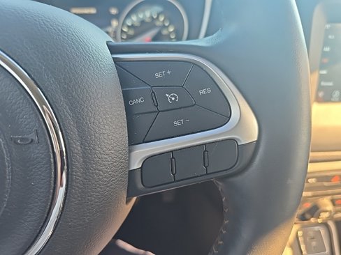 Used 2017 Jeep Compass Latitude w/ Popular Equipment Group image 15