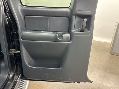 Used 2001 Chevrolet Silverado 3500 LT image 25