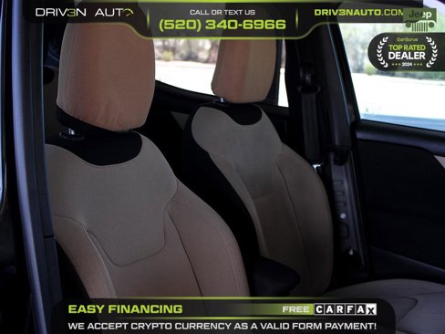 Used 2015 Jeep Renegade Latitude image 16