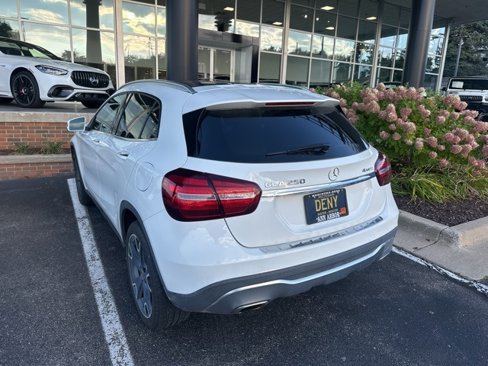Certified 2019 Mercedes-Benz GLA 250 4MATIC image 3