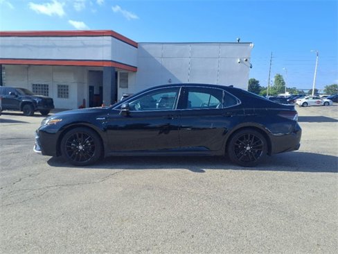 Used 2021 Toyota Camry XSE image 8