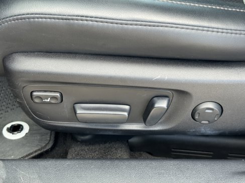 Used 2014 Toyota Avalon Limited image 20