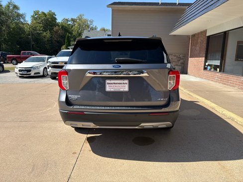 Used 2022 Ford Explorer XLT w/ Equipment Group 202A image 32
