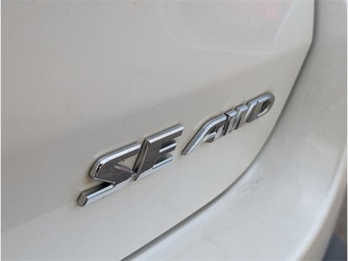Used 2019 Toyota Highlander SE image 9