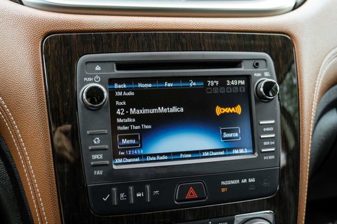 Used 2017 Chevrolet Traverse LT image 24