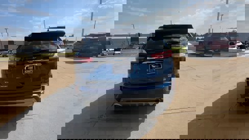Used 2020 Ford Edge SEL image 44