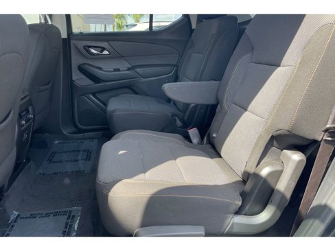 Used 2021 Chevrolet Traverse LT image 14