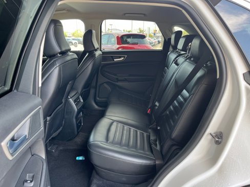 Used 2024 Ford Edge SEL image 17
