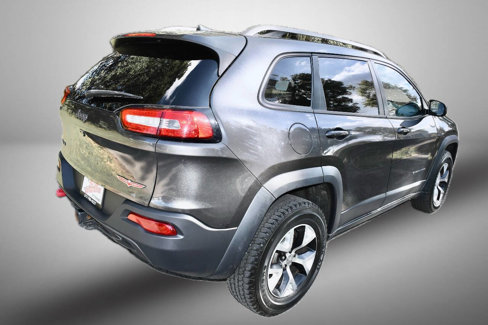 Used 2016 Jeep Cherokee Trailhawk w/ Cold Weather Group image 6