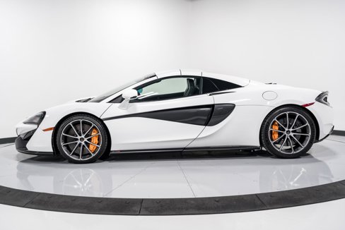 Used 2020 McLaren 570S Spider image 39