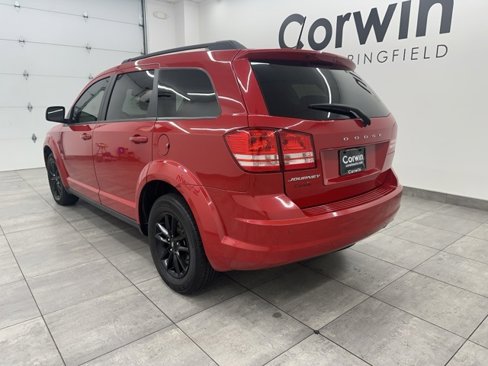 Used 2020 Dodge Journey SE w/ SE Popular Equipment Group image 2