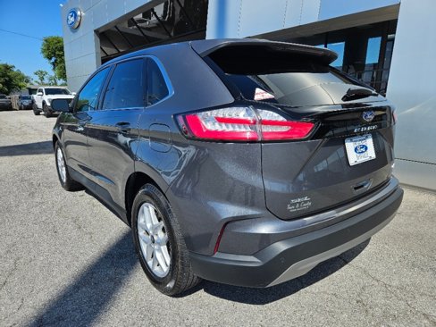 Used 2023 Ford Edge SEL image 4
