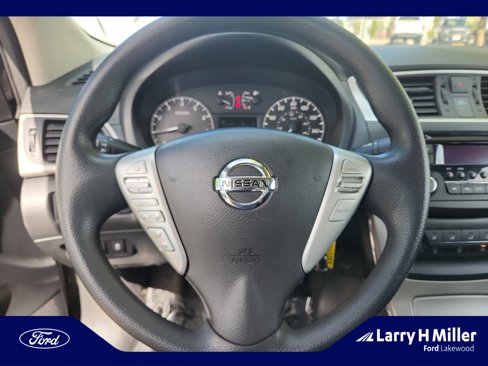 Used 2015 Nissan Sentra S image 9