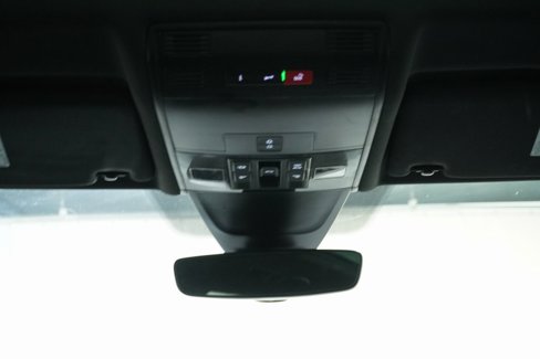 Used 2024 Volkswagen Tiguan SE R-Line image 18