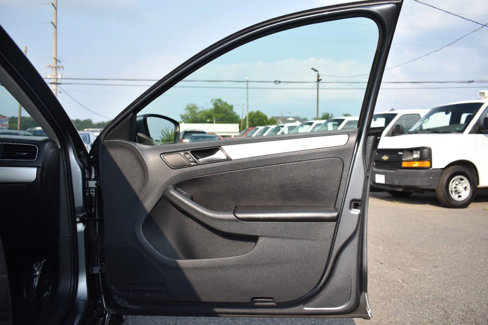 Used 2014 Volkswagen Jetta SE image 57