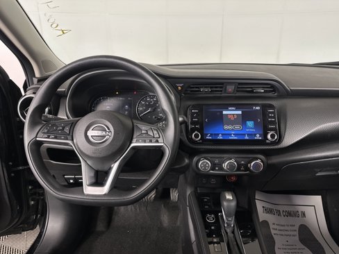 Used 2023 Nissan Kicks SV w/ Interior Electronics Package image 3